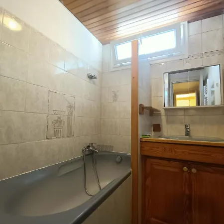 Spacieux Et Bien Equipe Hopitaux Facultes Apartamento *